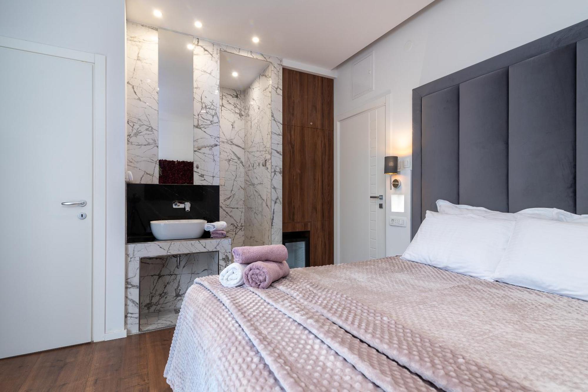 Antares Luxury Rooms Split Exterior photo